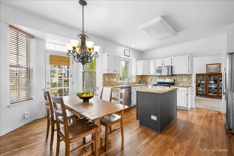 $499,000 | 18500 West Aspen Court, Grayslake, IL 60030