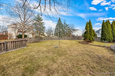 $499,000 | 18500 West Aspen Court, Grayslake, IL 60030