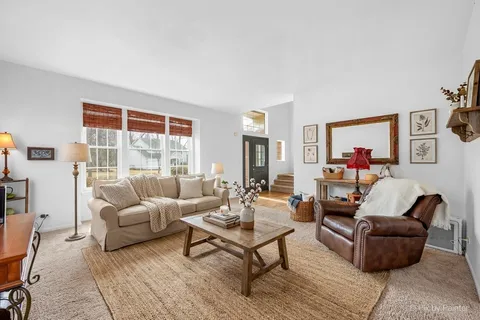 $499,000 | 18500 West Aspen Court, Grayslake, IL 60030