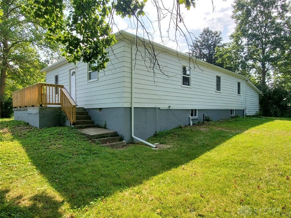 3559 South Tecumseh Road Springfield, OH 45502 - Photo 17 of 18