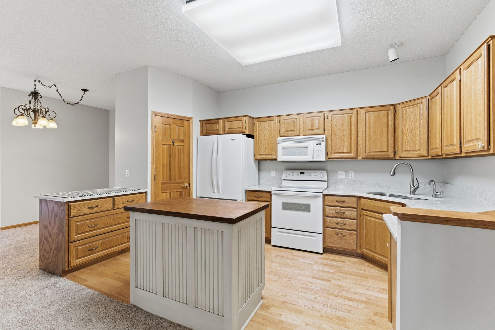 8500 Franlo Road, Unit 212 Eden Prairie, MN 55344 - Photo 6 of 17