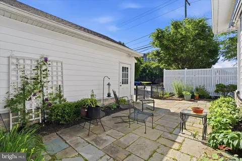$800,000 | 11 Golf Road, Havertown, PA 19083