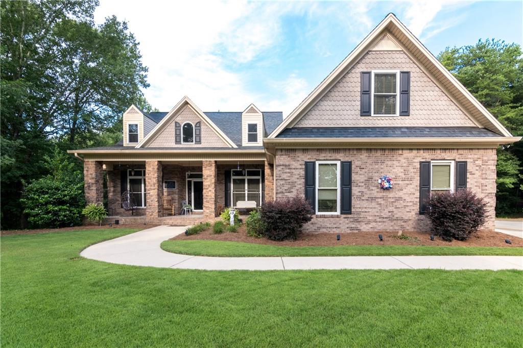 Front view of home