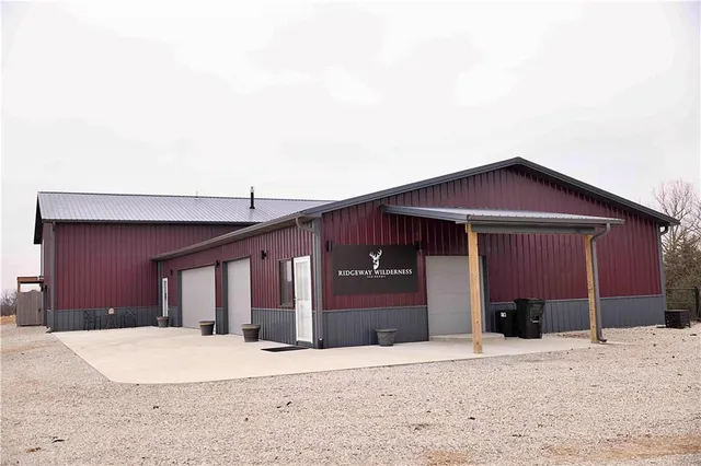 $1,000,000 | 32184 East 237th Street, Ridgeway, MO 64481