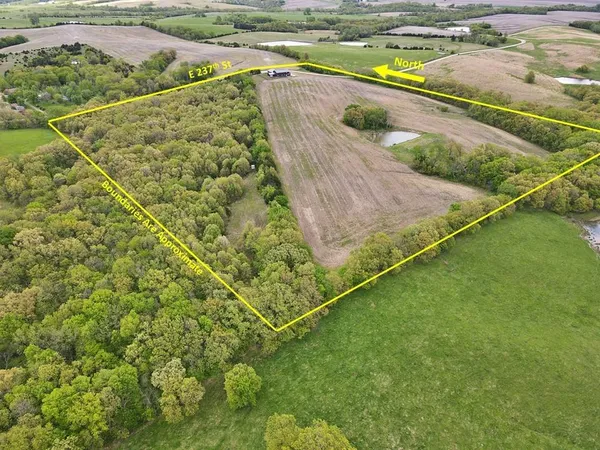 $950,000 | 32184 East 237th Street, Ridgeway, MO 64481