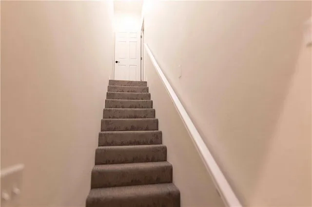 $1,000,000 | 32184 East 237th Street, Ridgeway, MO 64481