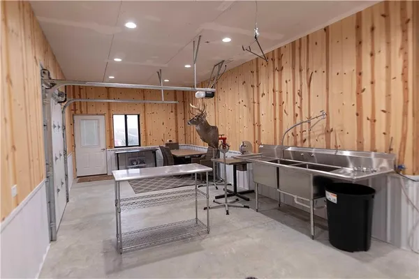 $950,000 | 32184 East 237th Street, Ridgeway, MO 64481