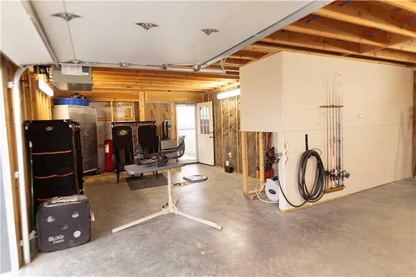 $950,000 | 32184 East 237th Street, Ridgeway, MO 64481