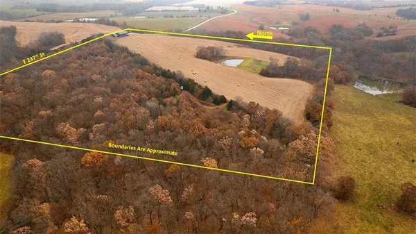 $950,000 | 32184 East 237th Street, Ridgeway, MO 64481