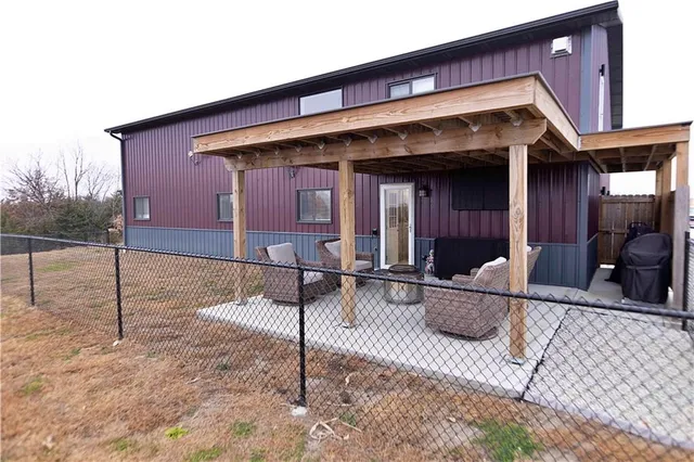 $1,000,000 | 32184 East 237th Street, Ridgeway, MO 64481