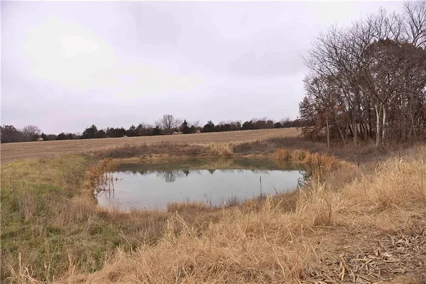 $950,000 | 32184 East 237th Street, Ridgeway, MO 64481