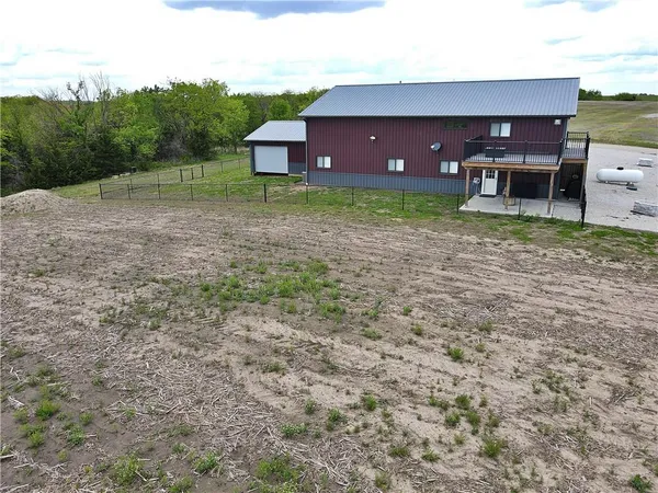 $950,000 | 32184 East 237th Street, Ridgeway, MO 64481