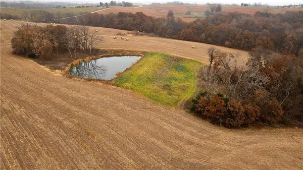 $950,000 | 32184 East 237th Street, Ridgeway, MO 64481