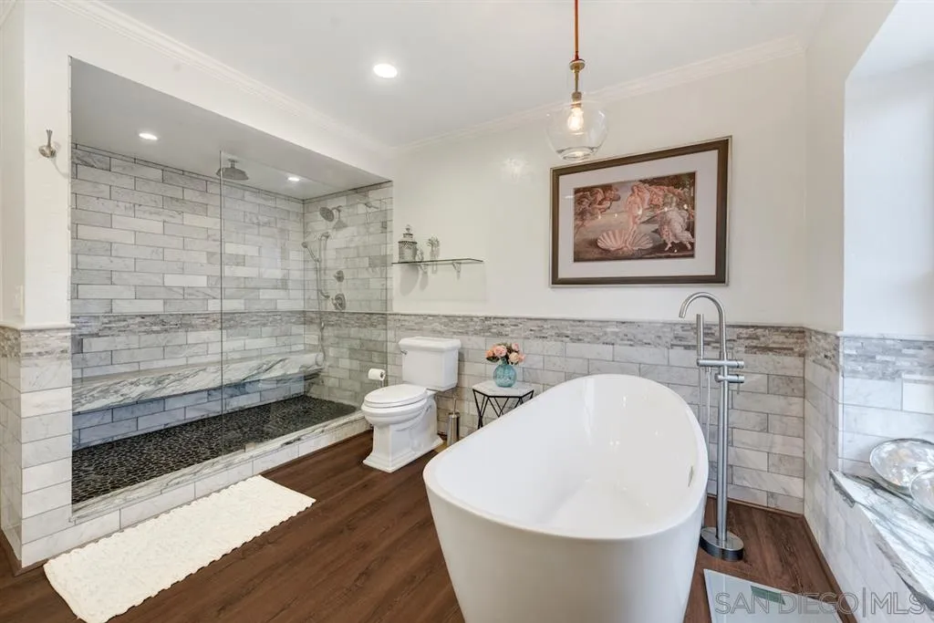 133 Hummingbird Hill Encinitas, CA 92024 - Photo 18 of 25 a bathroom with a bathtub and sink