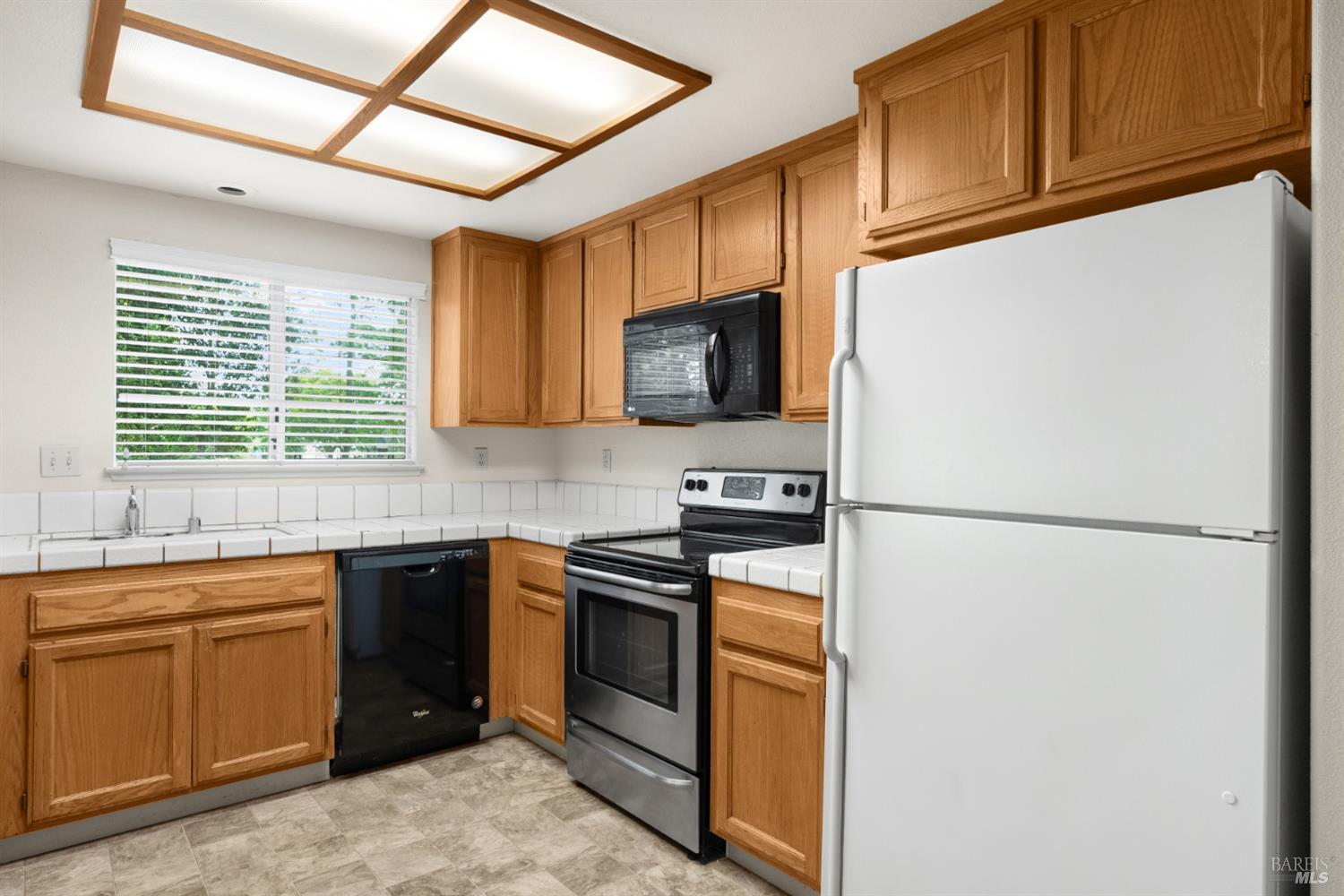 2319 Jennings Avenue Santa Rosa, CA 95401 - Photo 13 of 34
