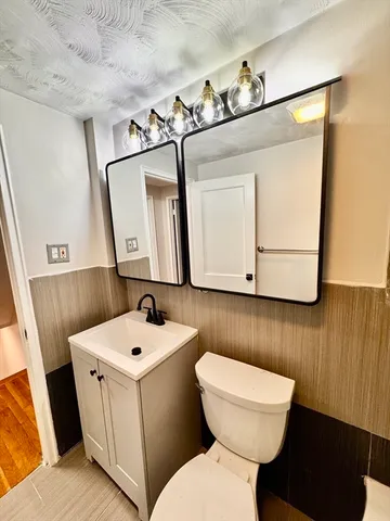 $2,300 | 84 Reed Street, Unit 84, Worcester, MA 01602