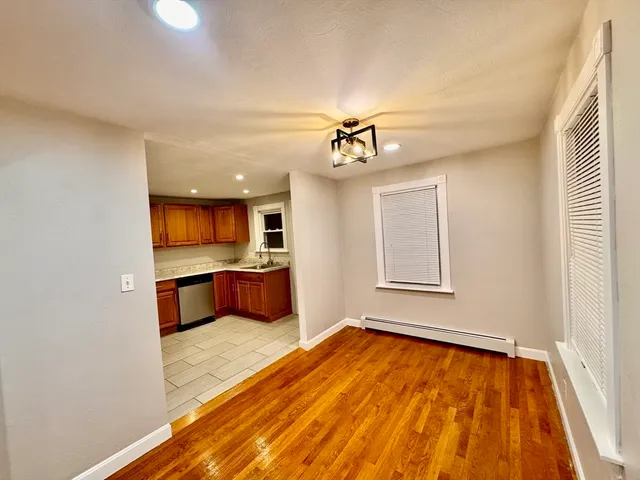 $2,300 | 84 Reed Street, Unit 84, Worcester, MA 01602