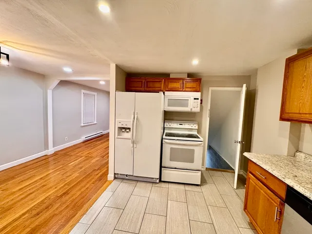 $2,300 | 84 Reed Street, Unit 84, Worcester, MA 01602