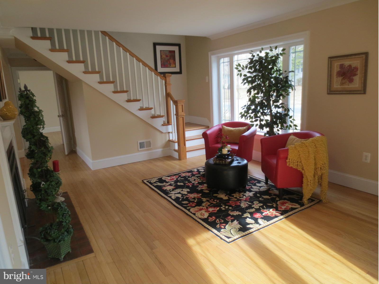 4704 Edgefield Road Bethesda, MD 20814 - Photo 6 of 30 Living Room