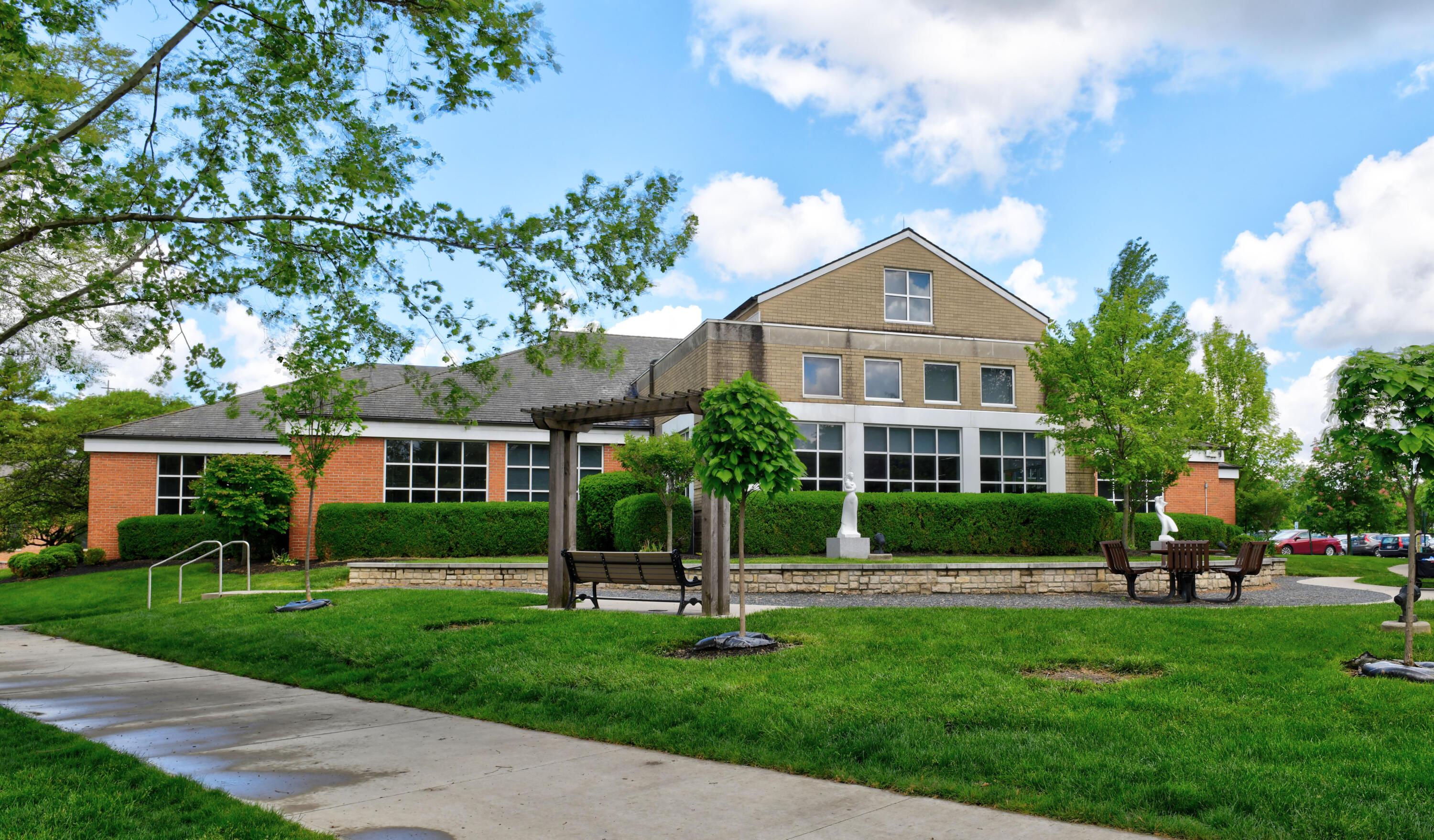 2210 Farleigh Road Columbus, OH 43221 - Photo 56 of 57 Library