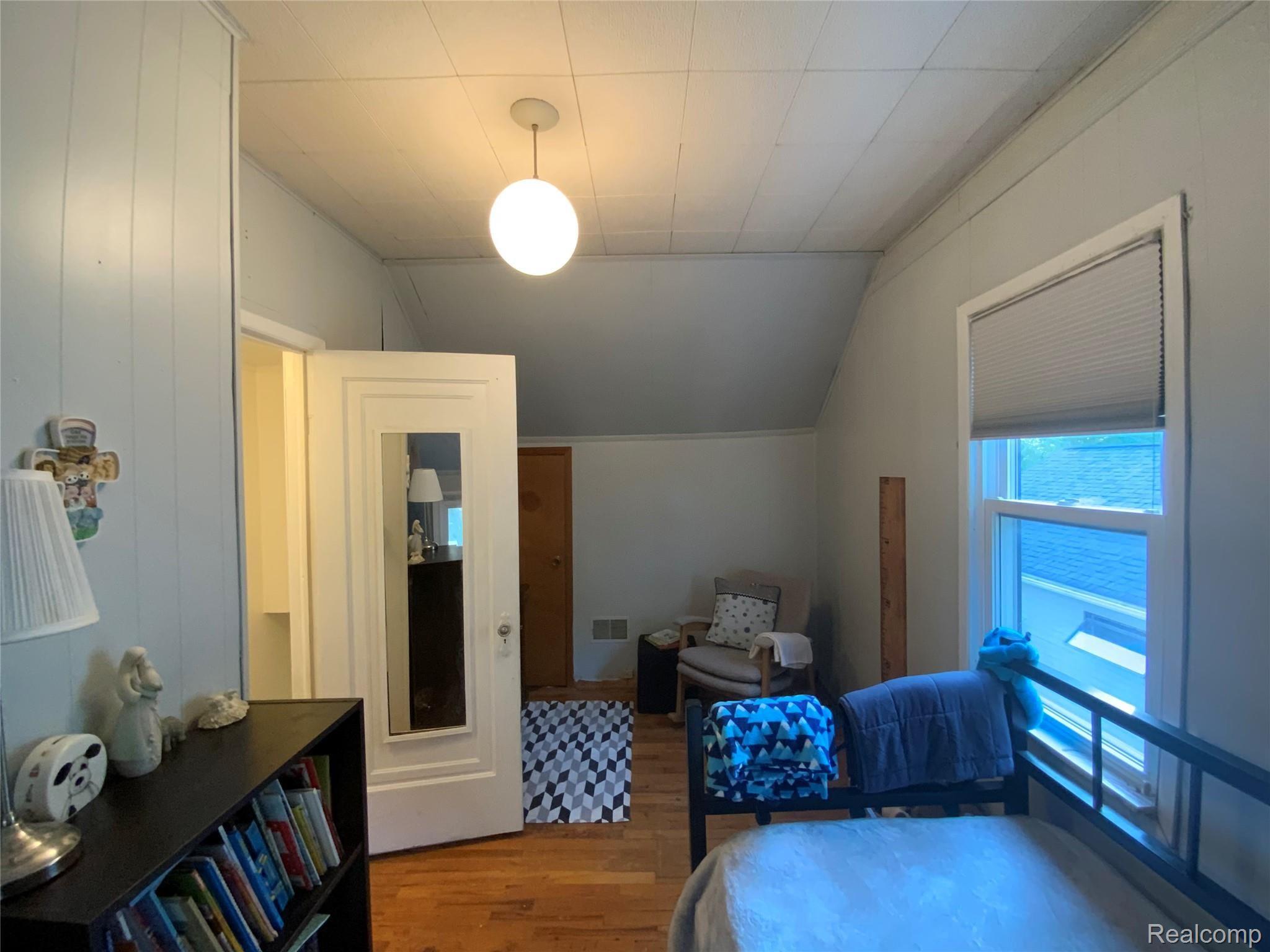 2152 Roslyn Road Grosse Pointe, MI 48236 - Photo 25 of 41 Photo Sep 21, 5 18 48 PM.jpg