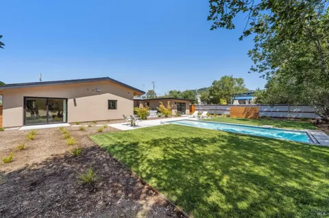 $1,995,000 | 216 1st Street East, Sonoma, CA 95476