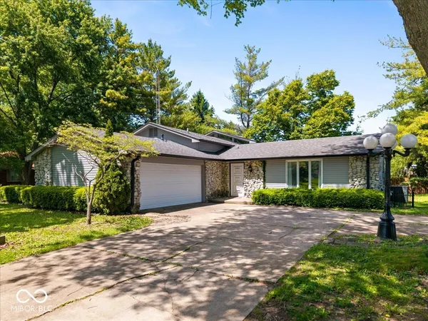 $359,900 | 1010 Porto Bello Street, Pendleton, IN 46064
