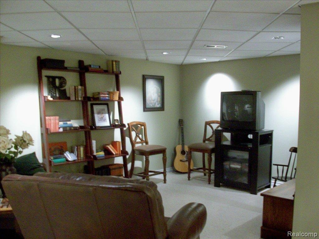 200 North Alice Avenue Rochester, MI 48307 - Photo 17 of 19 Alice LL Family room