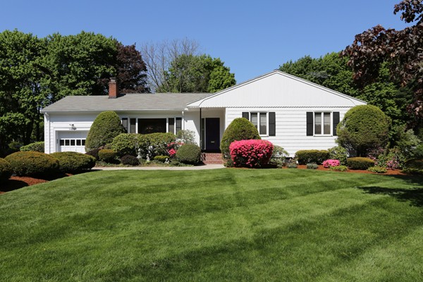 28 Highgate Road Framingham, MA 01701 - Photo 1 of 22 Gallery Image 1