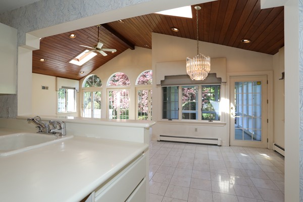 28 Highgate Road Framingham, MA 01701 - Photo 8 of 22 Gallery Image 8