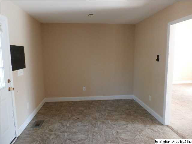 2711 Elvester Road Warrior, AL 35180 - Photo 4 of 11