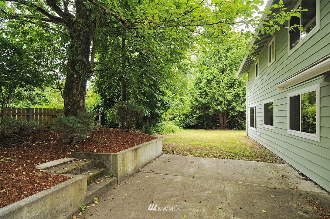 2025 Southeast 18th Court Renton, WA 98055 - Photo 10 of 10