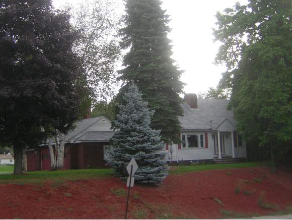 414 Mammoth Road Manchester, NH 03103 - Photo 1 of 1 Gallery Image 1