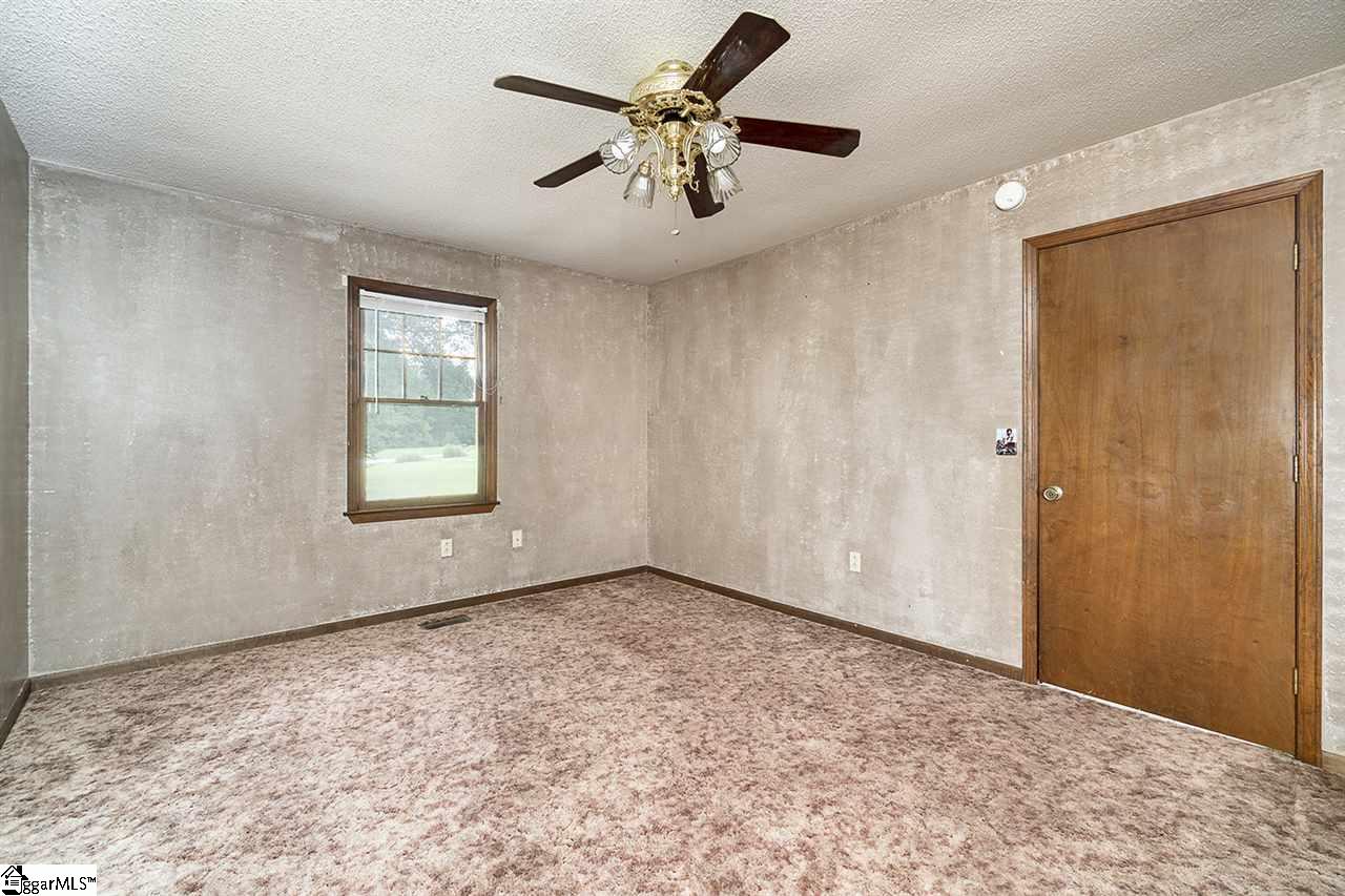 1414 Fox Squirrel Ridge Road Pickens, SC 29671 - Photo 19 of 31