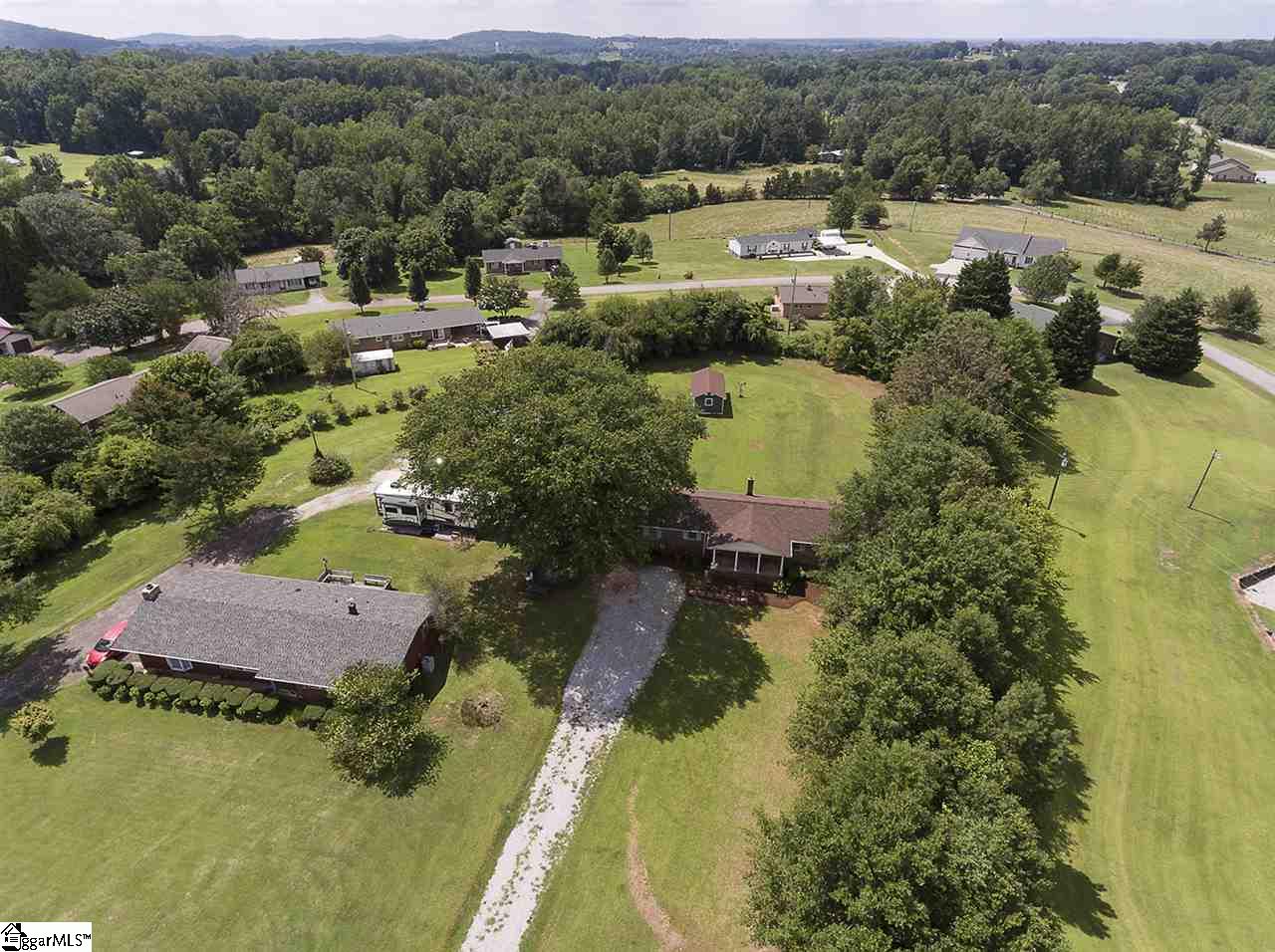 1414 Fox Squirrel Ridge Road Pickens, SC 29671 - Photo 4 of 31