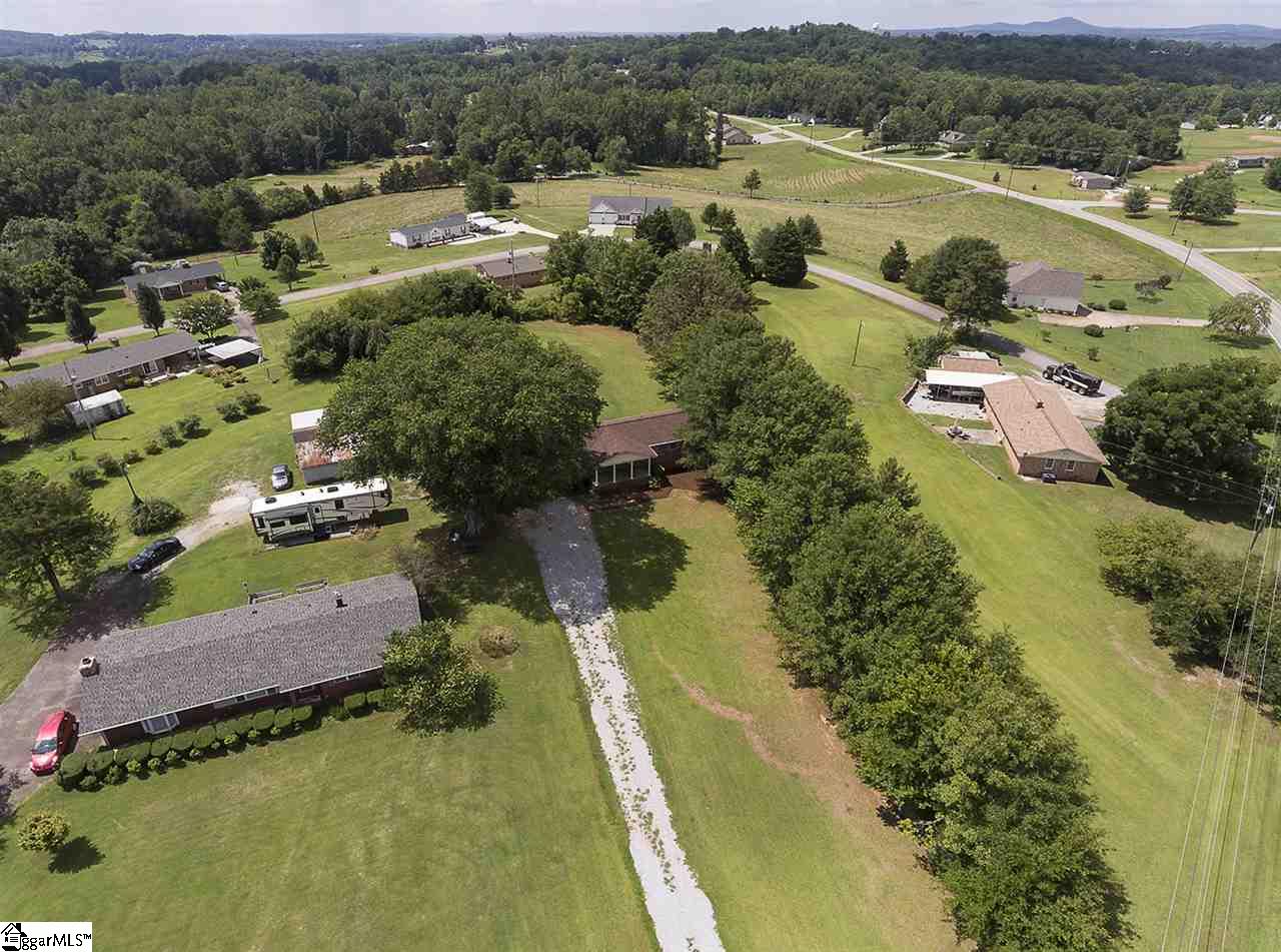 1414 Fox Squirrel Ridge Road Pickens, SC 29671 - Photo 5 of 31