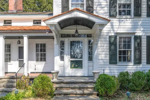 $4,950,000 | 549 Croton Lake Road, Bedford Corners, NY 10549