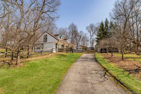 $4,950,000 | 549 Croton Lake Road, Bedford Corners, NY 10549