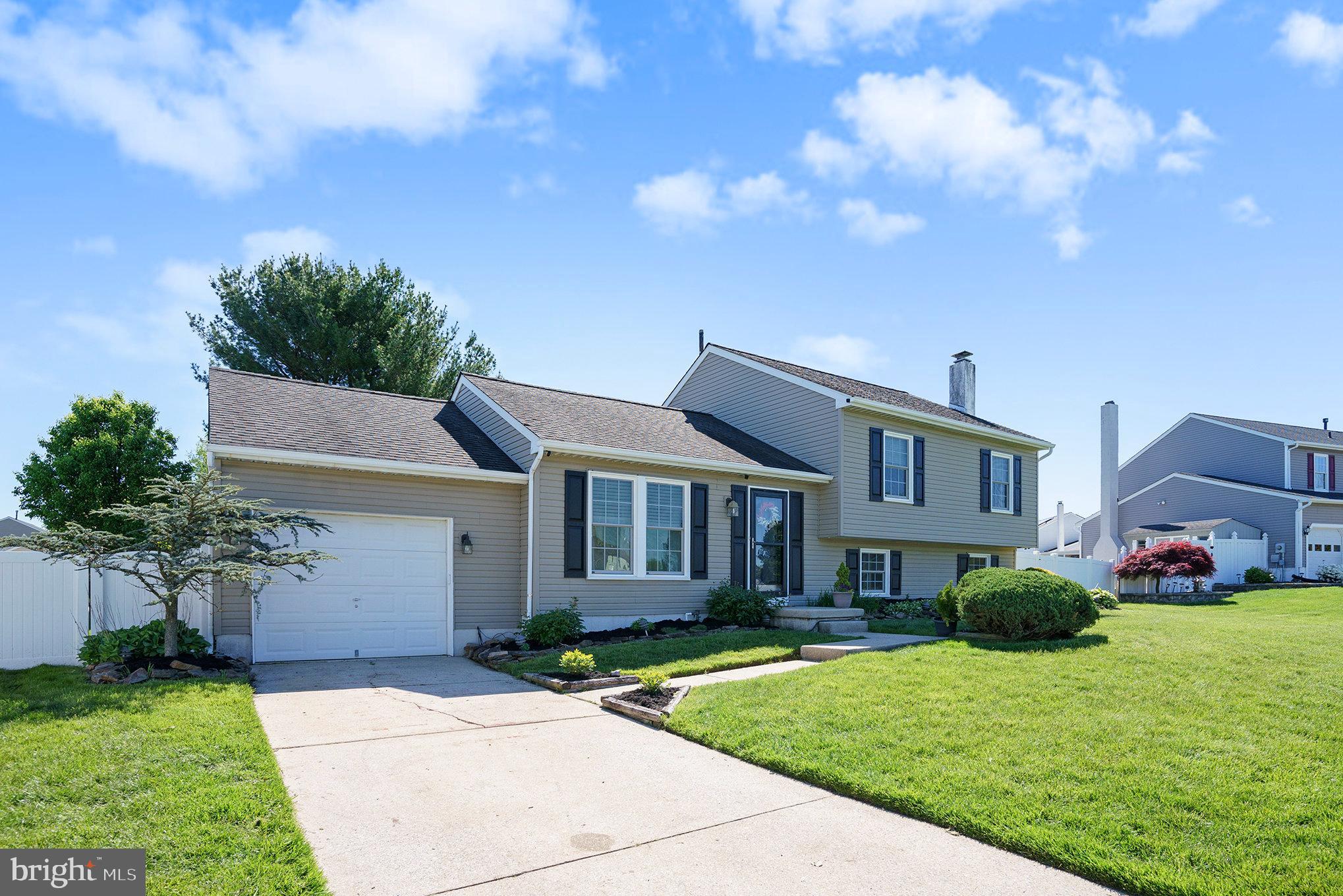 1304 Coatsbridge Road Williamstown, NJ 08094 - Photo 2 of 35 Gallery Image 2