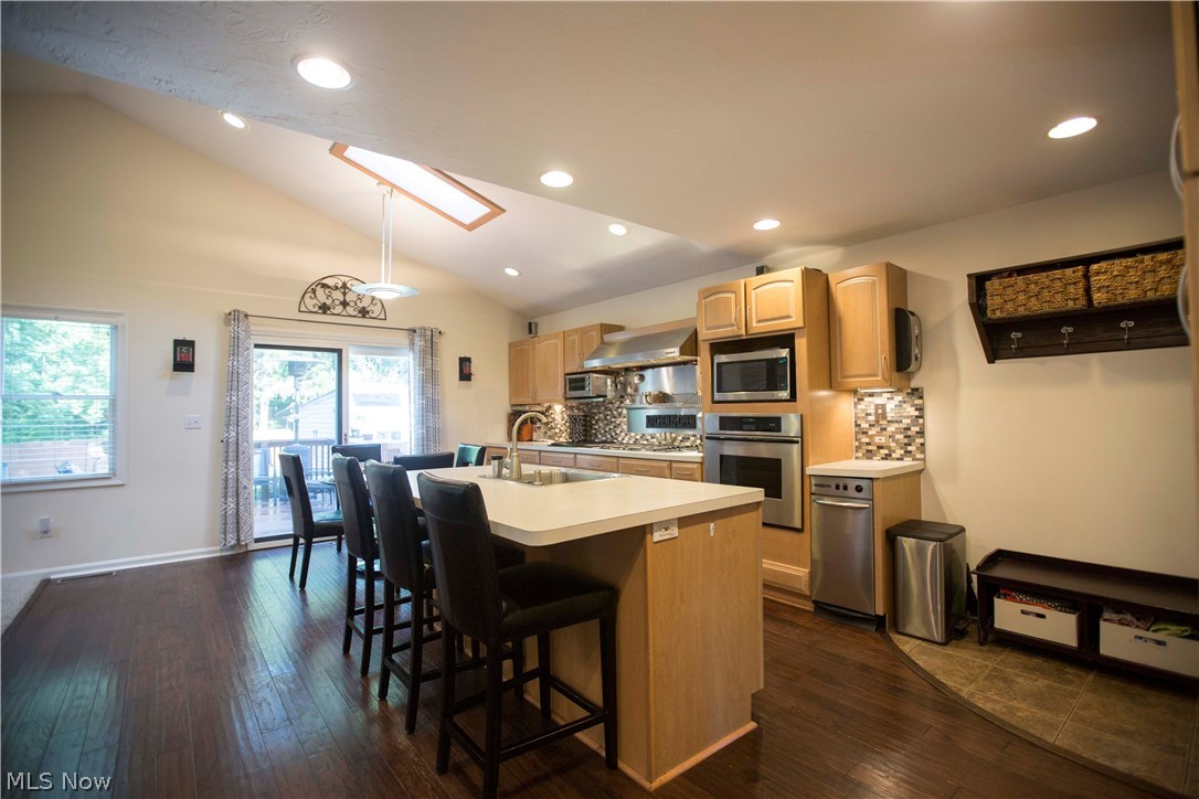 1752 Edgefield Road Lyndhurst, OH 44124 - Photo 4 of 34
