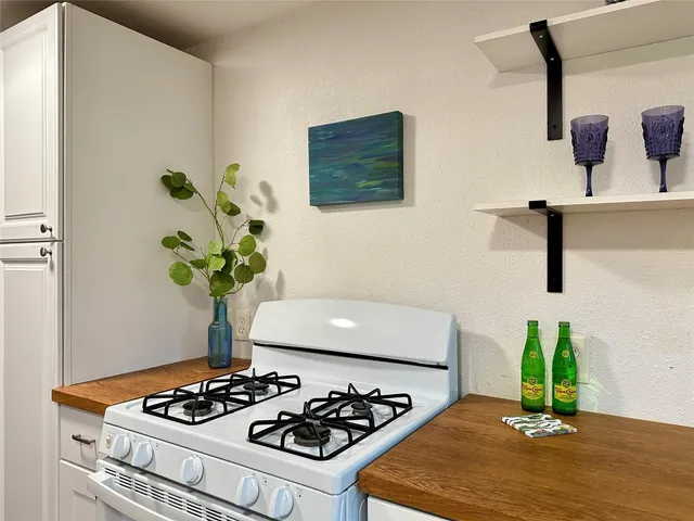 $219,000 | 1916 Hill Street, Bastrop, TX 78602