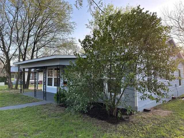 $219,000 | 1916 Hill Street, Bastrop, TX 78602