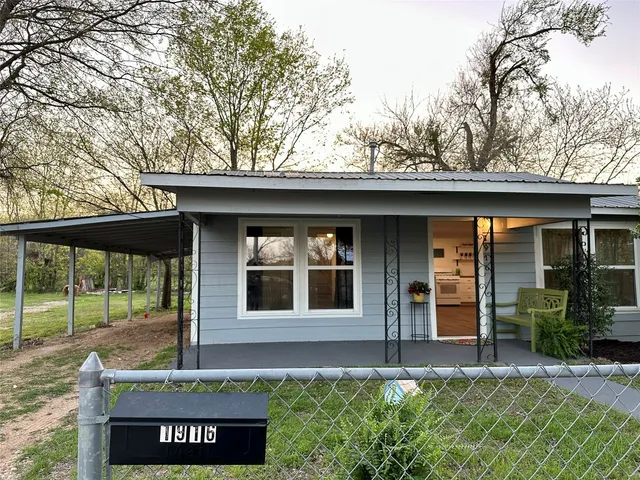 $219,000 | 1916 Hill Street, Bastrop, TX 78602