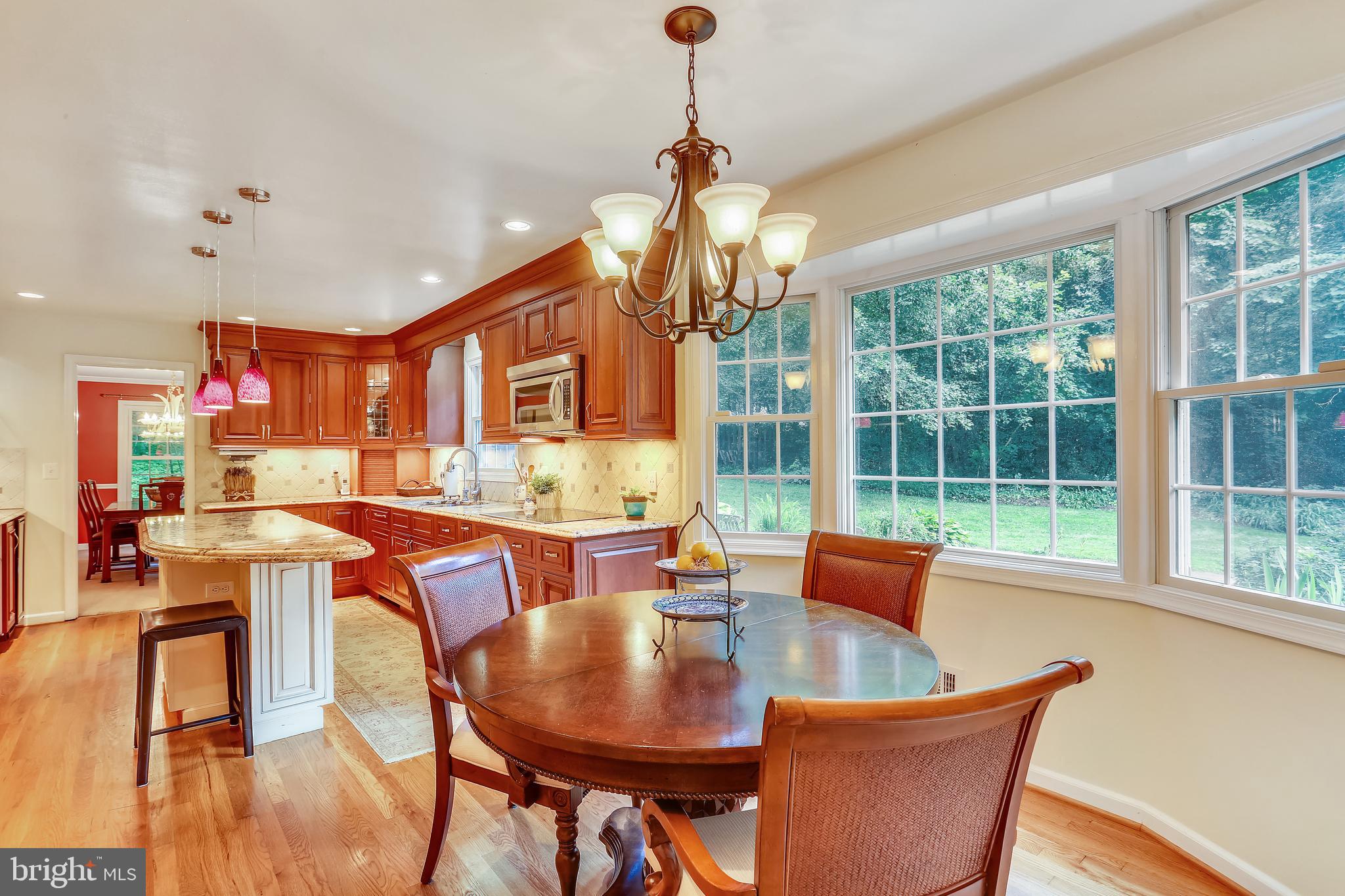 9600 Brink Road Gaithersburg, MD 20882 - Photo 8 of 66 Breakfast area adjoins kitchen
