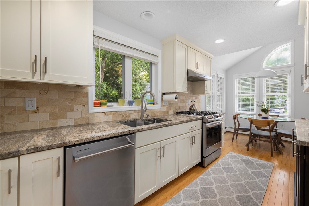 5570 Post Road, Unit 7 Warwick, RI 02818 - Photo 11 of 44