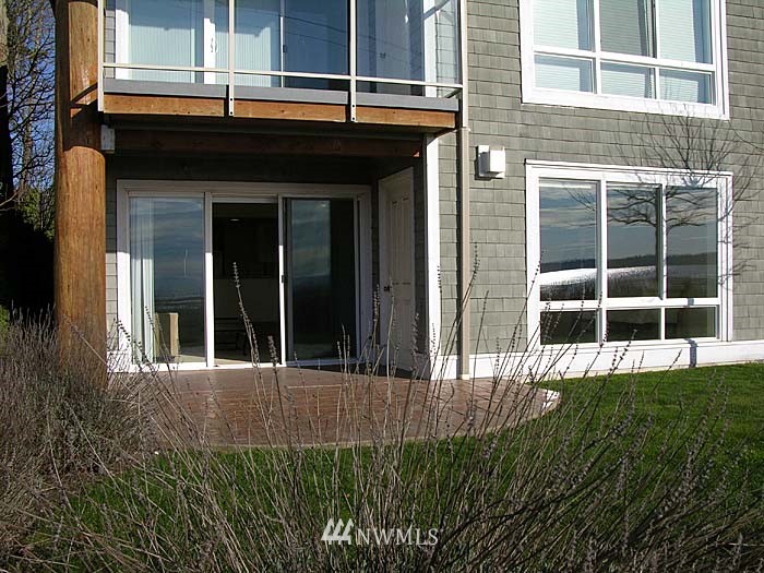 8075 Harborview Road, Unit 106 Blaine, WA 98230 - Photo 1 of 1 Gallery Image 1