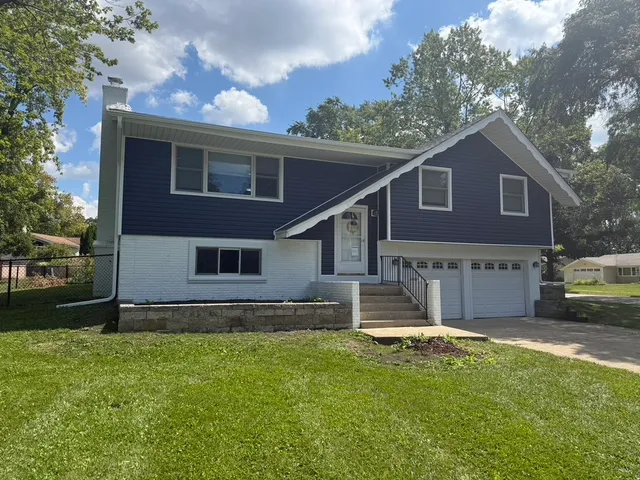 $4,800 | 525 Slingerland Drive, Schaumburg, IL 60193