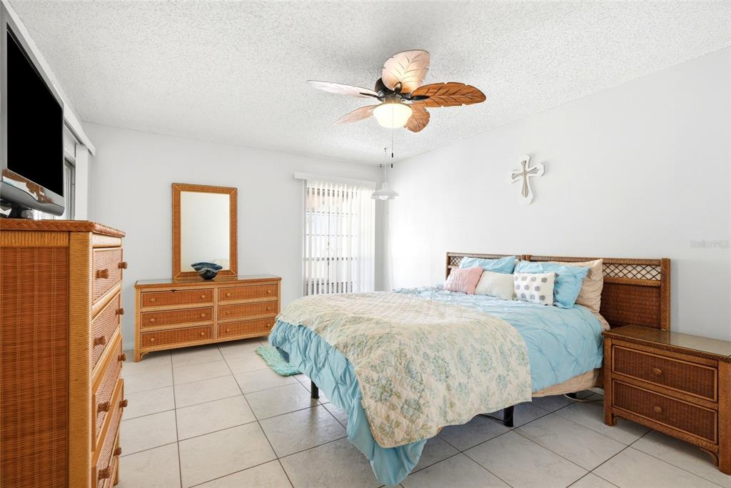 2062 Sunset Point Road, Unit 64 Clearwater, FL 33765 - Photo 17 of 46