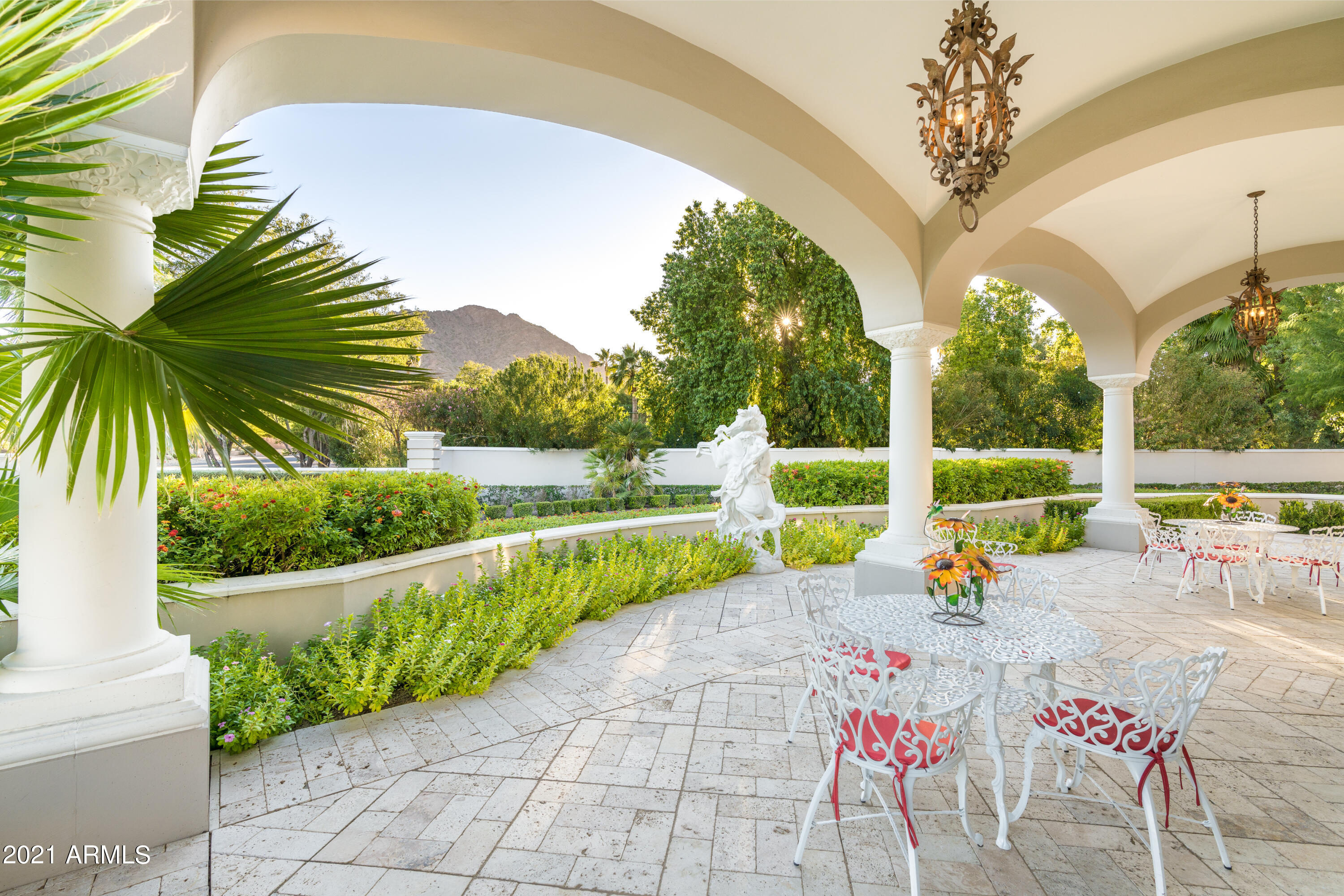 6310 North Yucca Road Paradise Valley, AZ 85253 - Photo 3 of 30 18 Patio