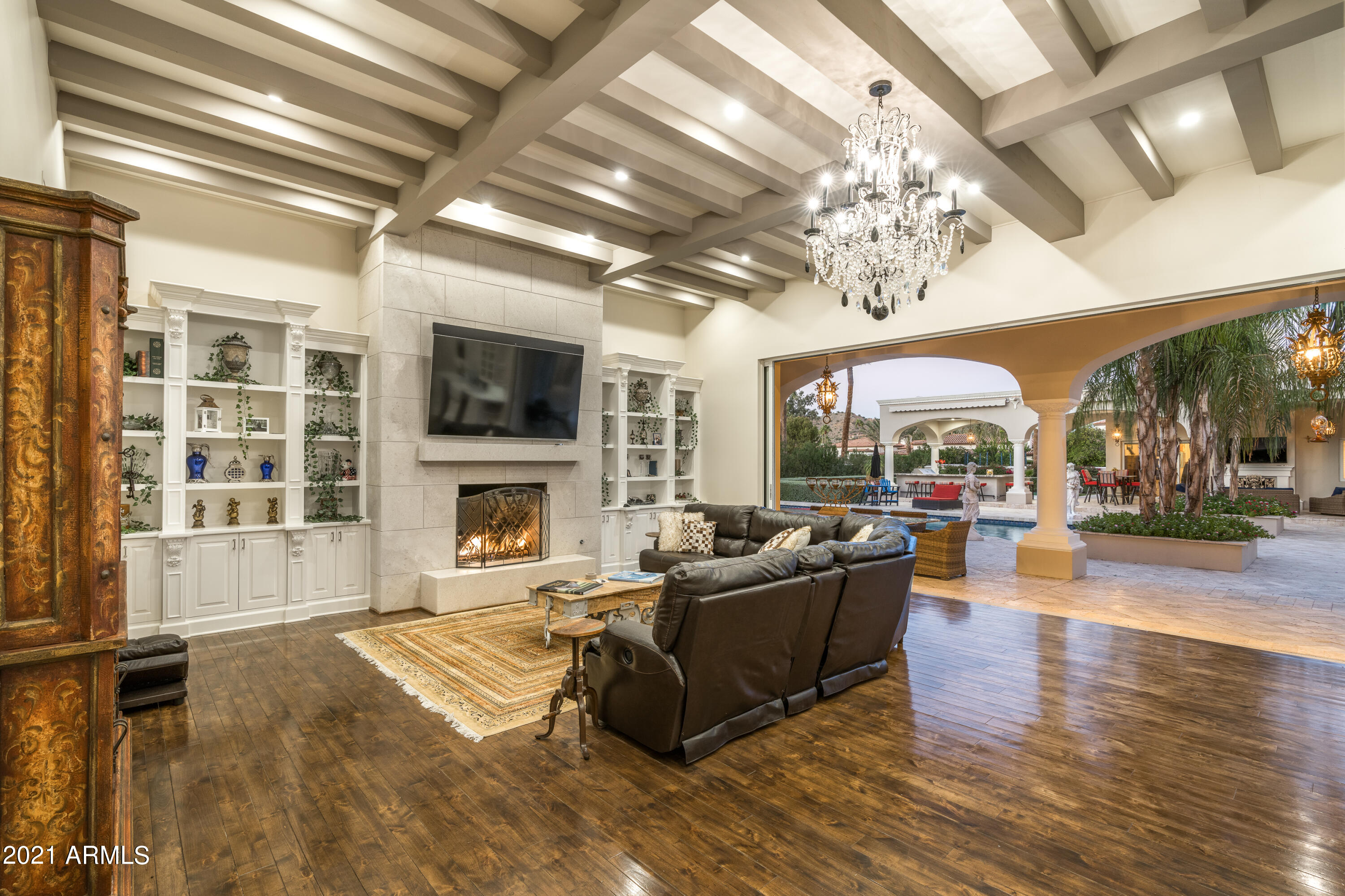 6310 North Yucca Road Paradise Valley, AZ 85253 - Photo 7 of 30 38 Living Room Dusk